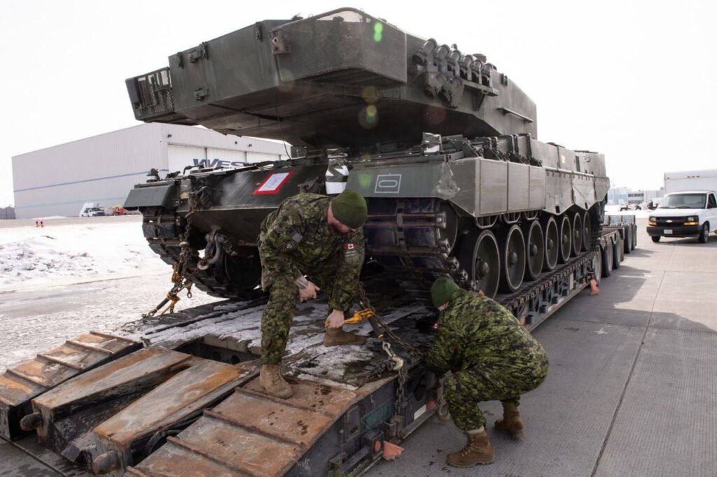 Канада приступила к поставке танков Leopard на Украину