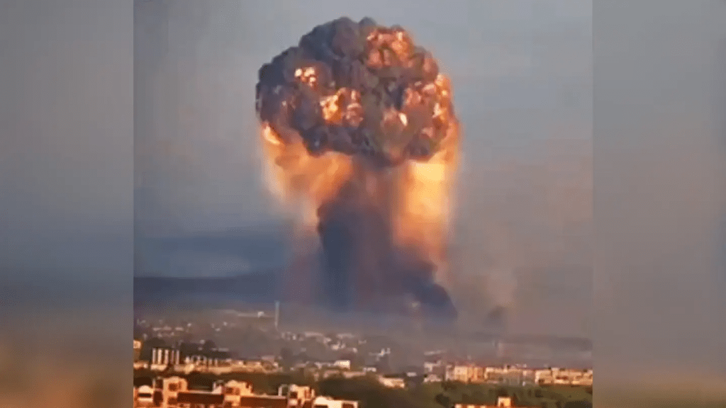 Взрыв в украинском городе Хмельницкий