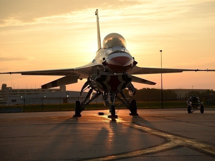 Аналитик после слов Путина о передаче ВСУ F-16 назвал оптимальный ответ: «Кинжалы», «Искандеры»
