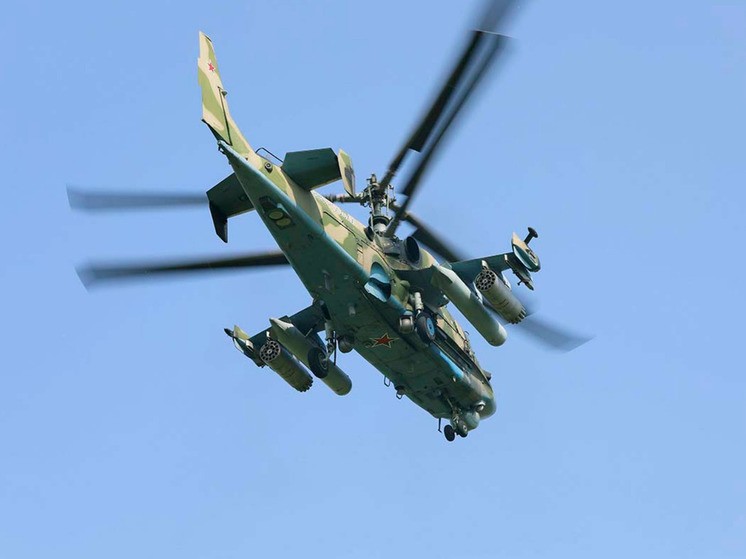 Минобороны показало видео уничтожения украинской техники вертолетом Ка-52